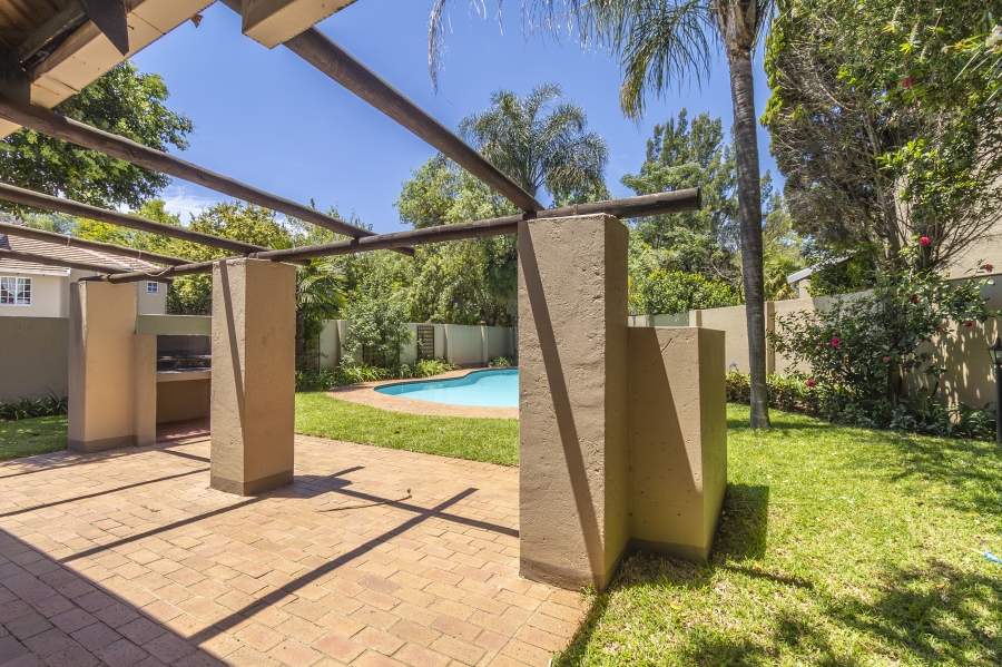 2 Bedroom Property for Sale in Paulshof Gauteng