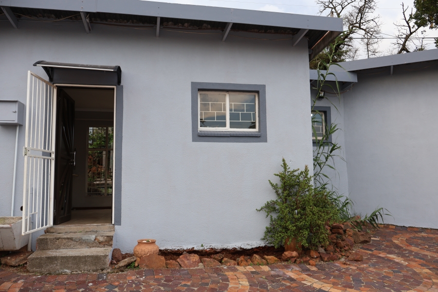 1 Bedroom Property for Sale in Discovery Gauteng