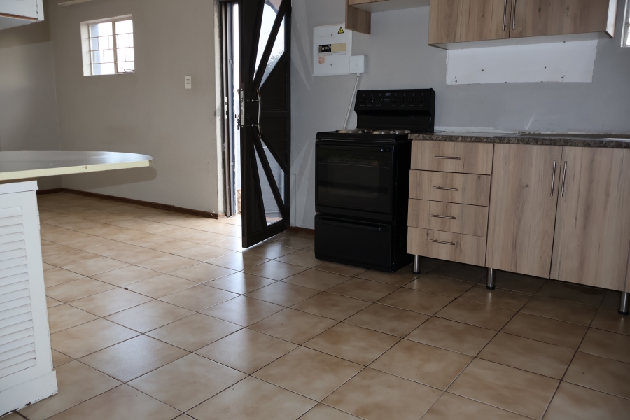 1 Bedroom Property for Sale in Discovery Gauteng