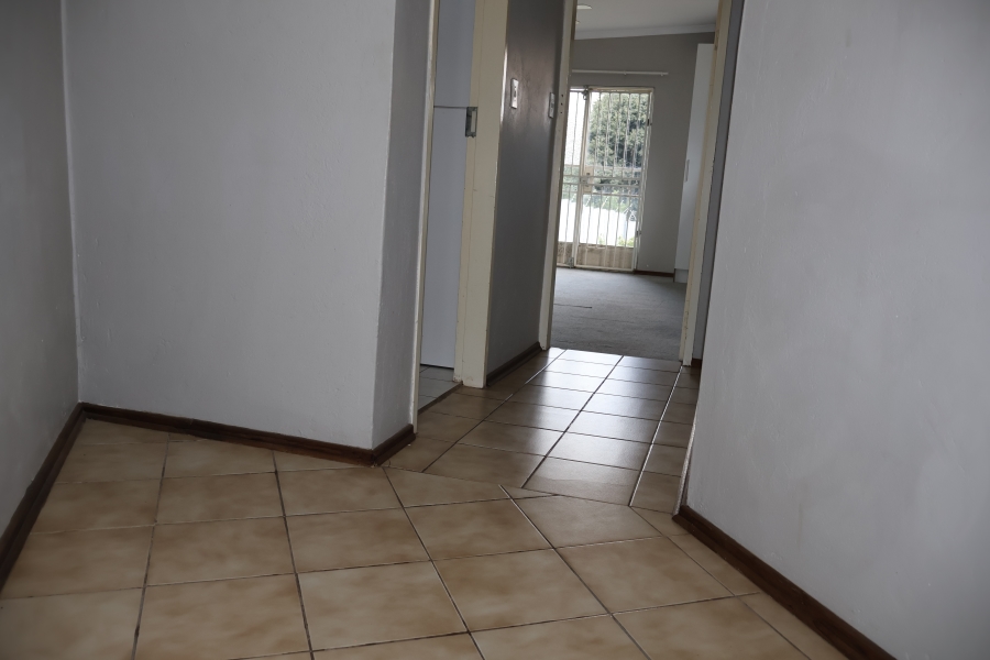 1 Bedroom Property for Sale in Discovery Gauteng