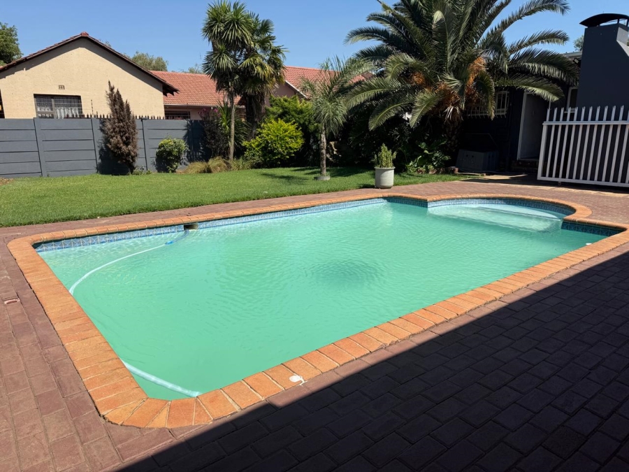 4 Bedroom Property for Sale in Vanderbijlpark SE 6 Gauteng