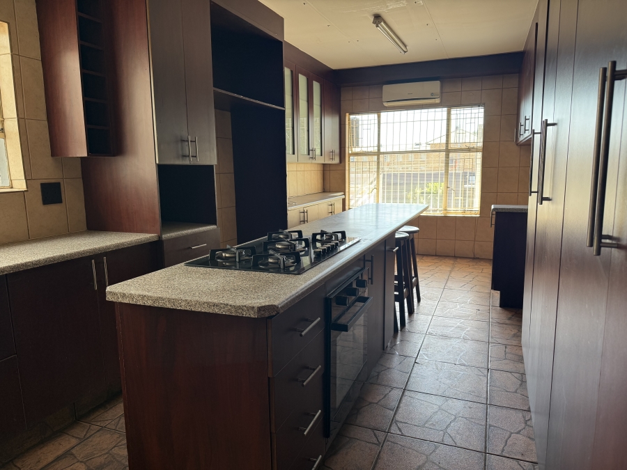 4 Bedroom Property for Sale in Vanderbijlpark SE 6 Gauteng