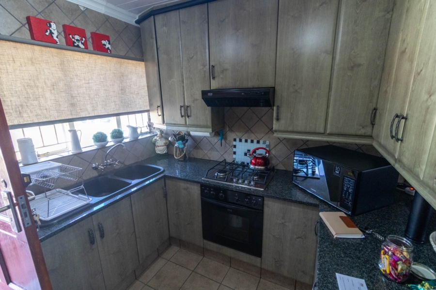 3 Bedroom Property for Sale in Birchleigh Gauteng