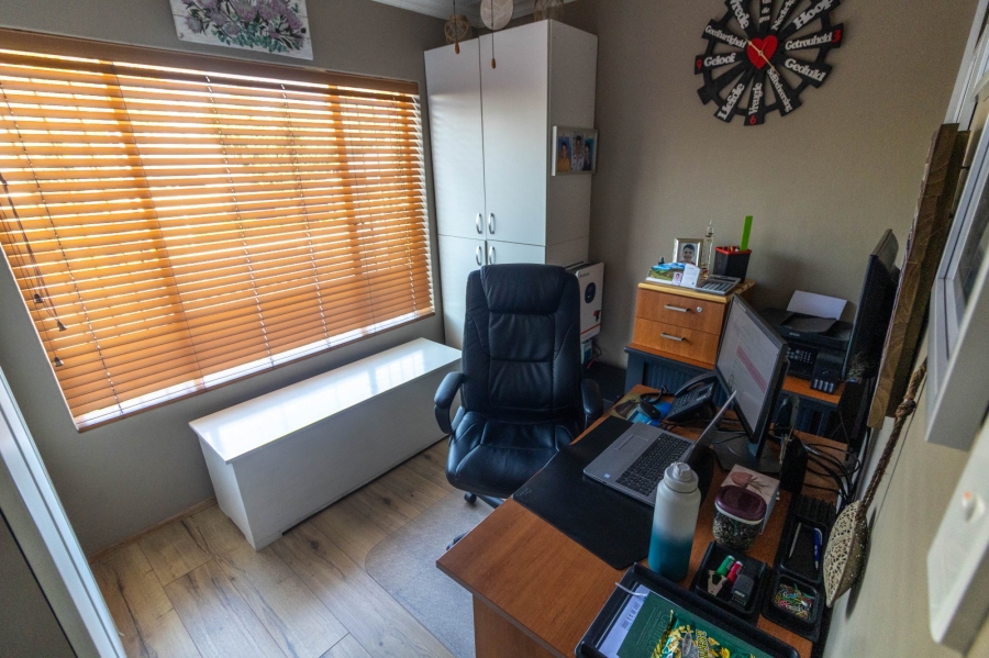 3 Bedroom Property for Sale in Birchleigh Gauteng