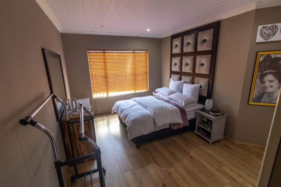 3 Bedroom Property for Sale in Birchleigh Gauteng