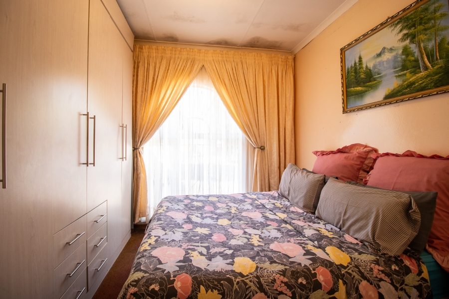 4 Bedroom Property for Sale in Dunnottar Gauteng