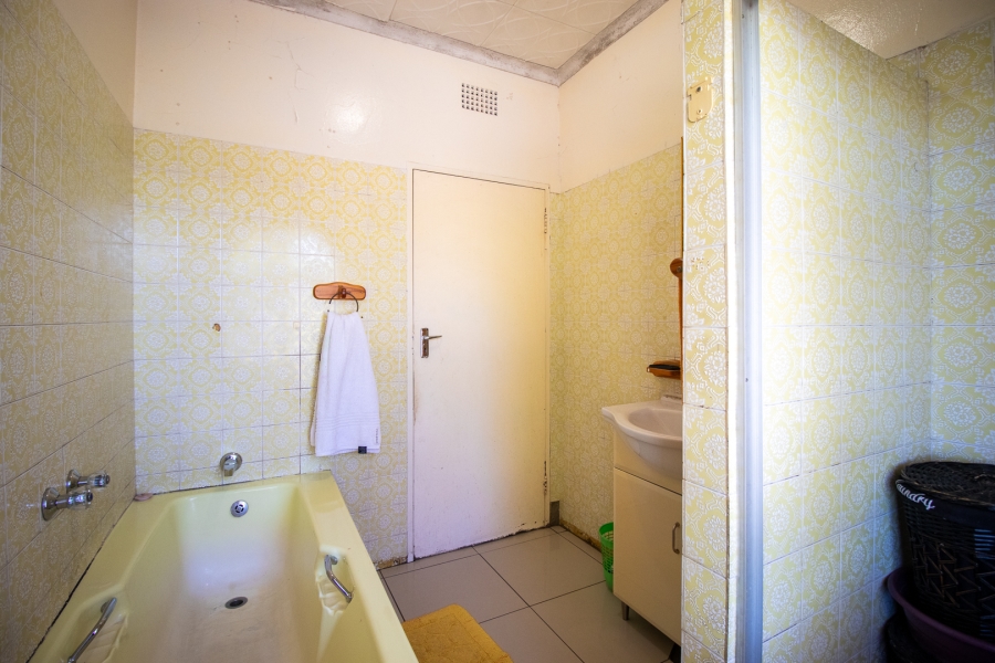 4 Bedroom Property for Sale in Dunnottar Gauteng