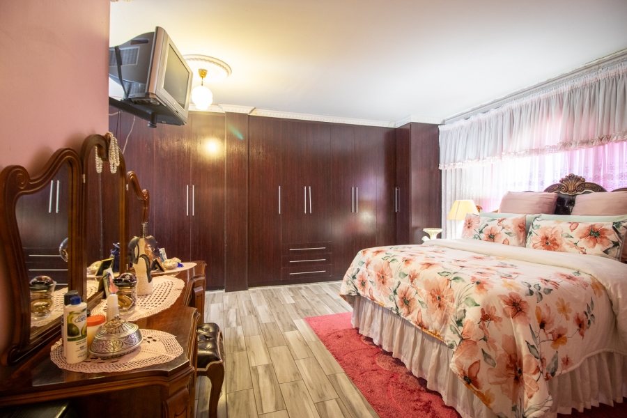 4 Bedroom Property for Sale in Dunnottar Gauteng