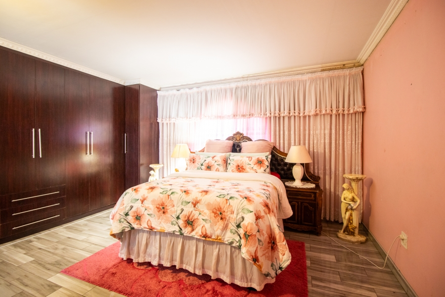 4 Bedroom Property for Sale in Dunnottar Gauteng