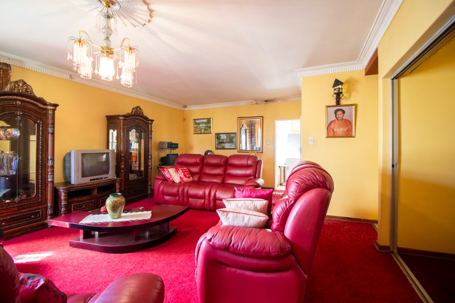 4 Bedroom Property for Sale in Dunnottar Gauteng