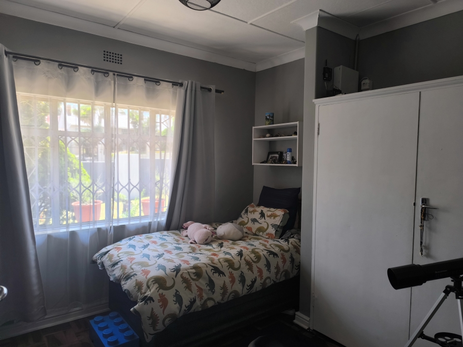 3 Bedroom Property for Sale in Linmeyer Gauteng