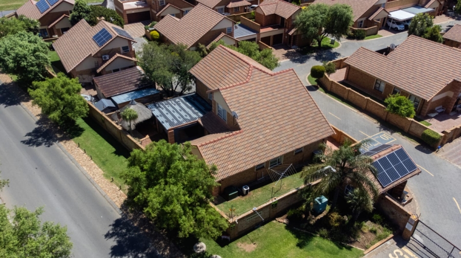 5 Bedroom Property for Sale in Eden Glen Gauteng