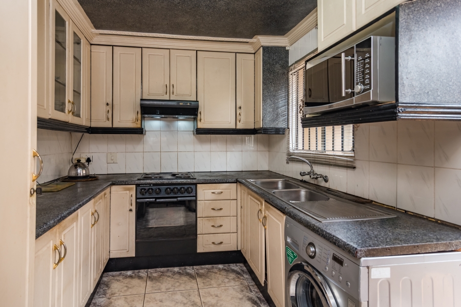 3 Bedroom Property for Sale in Protea Glen Gauteng