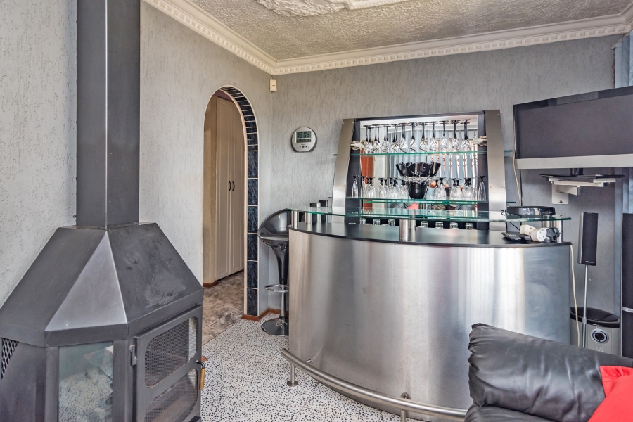 3 Bedroom Property for Sale in Protea Glen Gauteng