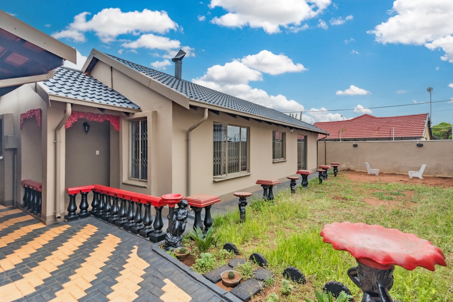 3 Bedroom Property for Sale in Protea Glen Gauteng