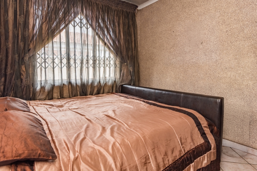 3 Bedroom Property for Sale in Protea Glen Gauteng