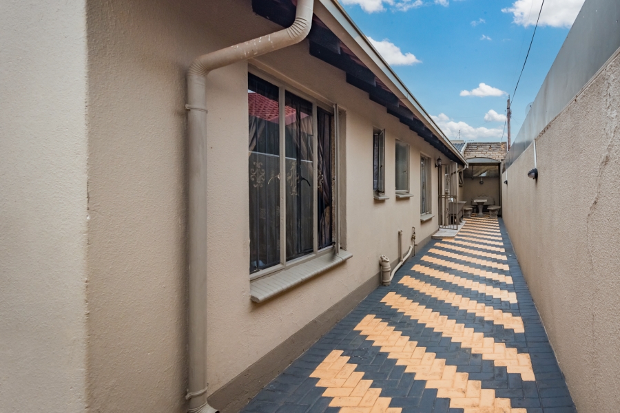 3 Bedroom Property for Sale in Protea Glen Gauteng