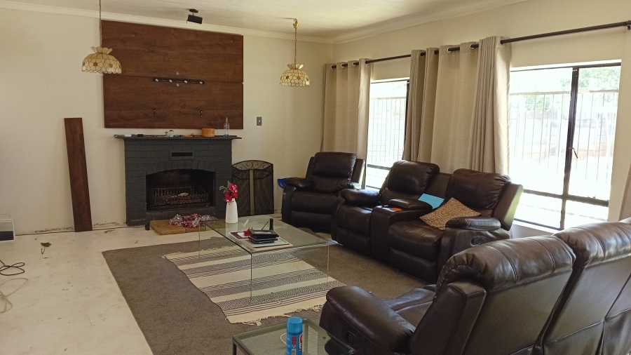 4 Bedroom Property for Sale in Meyerton Central Gauteng