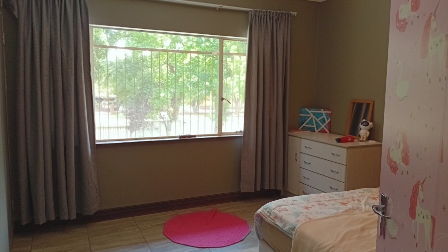 4 Bedroom Property for Sale in Meyerton Central Gauteng