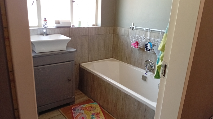 4 Bedroom Property for Sale in Meyerton Central Gauteng