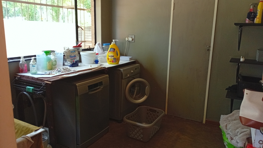 4 Bedroom Property for Sale in Meyerton Central Gauteng