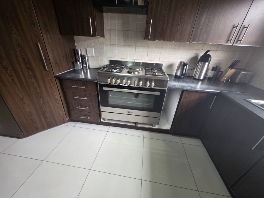 3 Bedroom Property for Sale in Fleurdal Gauteng