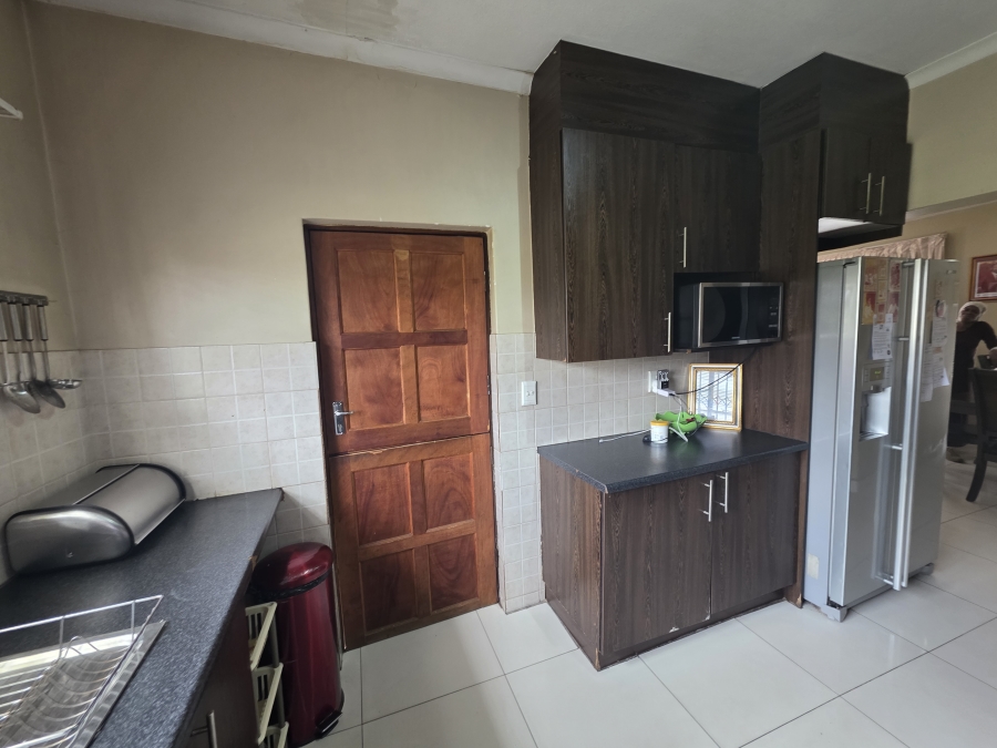3 Bedroom Property for Sale in Fleurdal Gauteng
