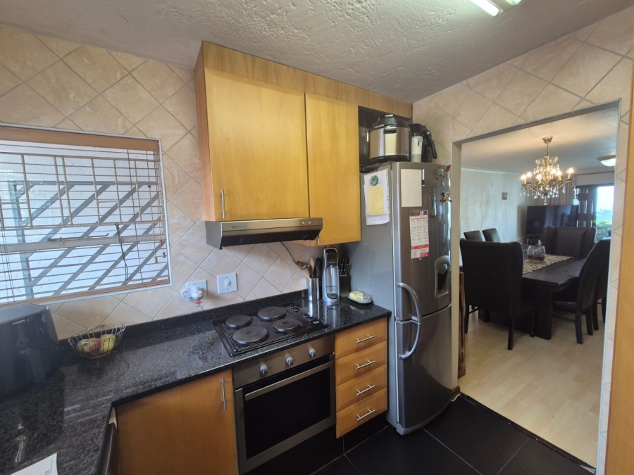 2 Bedroom Property for Sale in Glenvista Gauteng