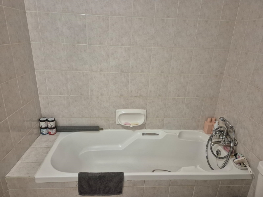 2 Bedroom Property for Sale in Glenvista Gauteng