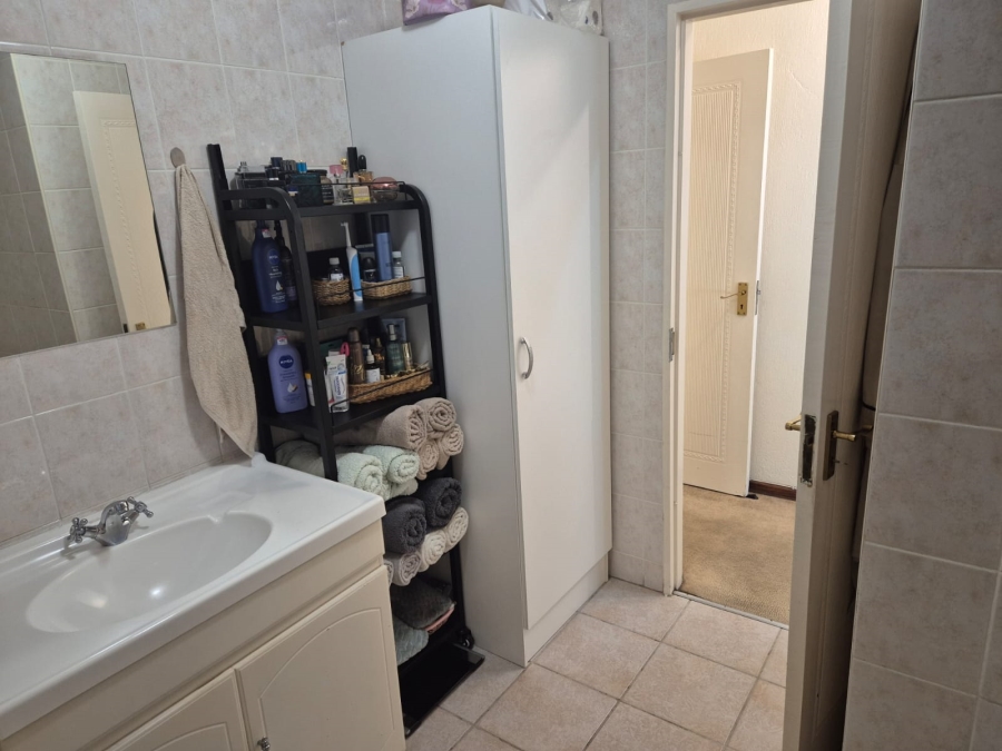 2 Bedroom Property for Sale in Glenvista Gauteng