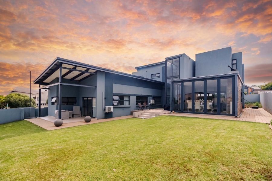 5 Bedroom Property for Sale in Midstream Estate Gauteng