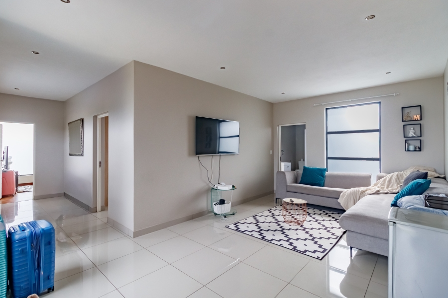 5 Bedroom Property for Sale in Midstream Estate Gauteng