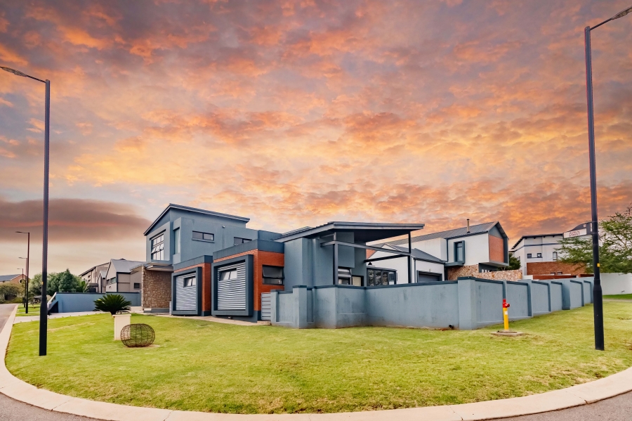 5 Bedroom Property for Sale in Midstream Estate Gauteng