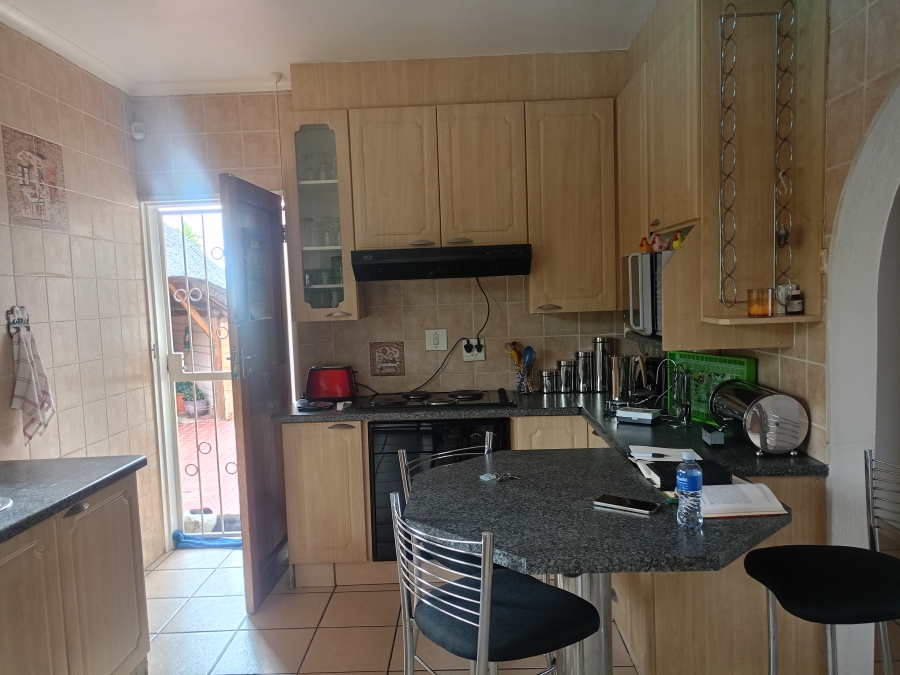 3 Bedroom Property for Sale in Falcon Ridge Gauteng