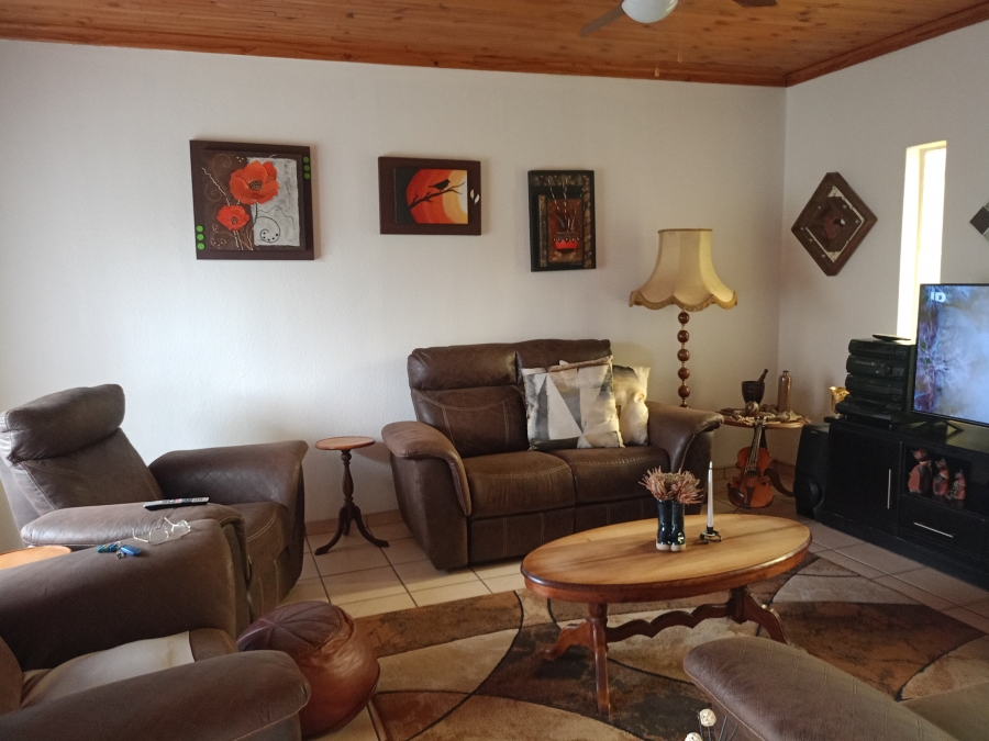 3 Bedroom Property for Sale in Falcon Ridge Gauteng