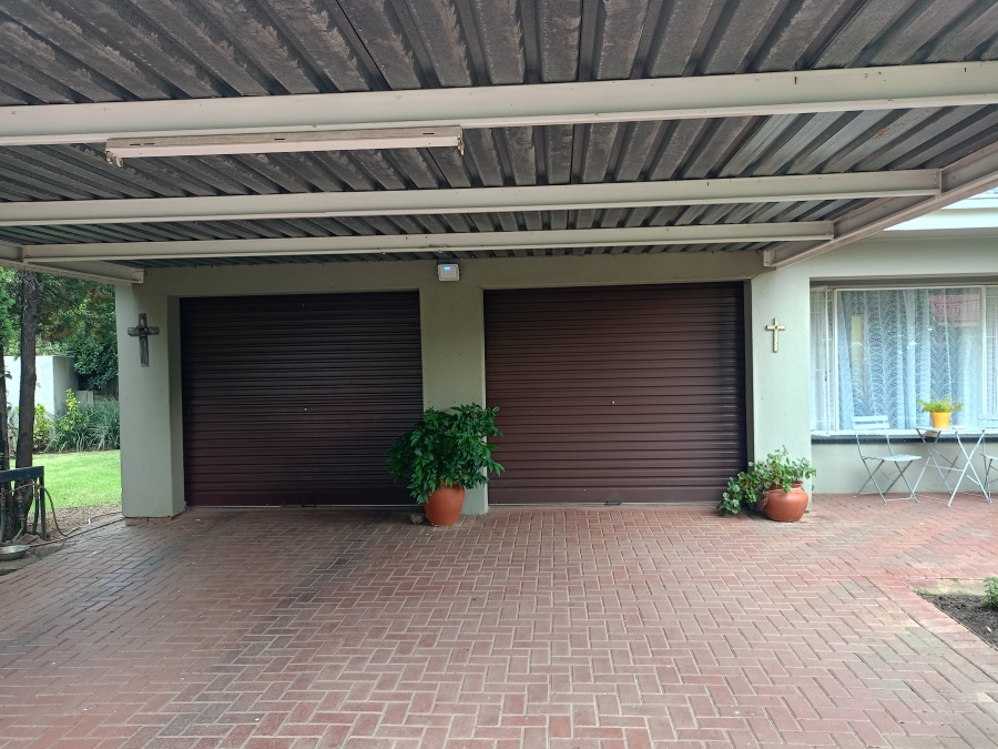 3 Bedroom Property for Sale in Falcon Ridge Gauteng