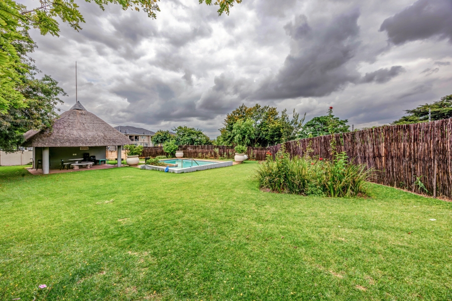 1 Bedroom Property for Sale in Broadacres Gauteng