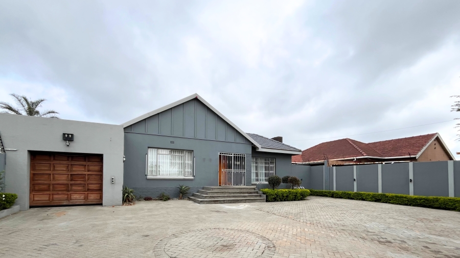 3 Bedroom Property for Sale in Dawnview Gauteng