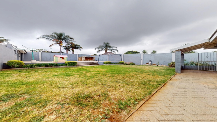 3 Bedroom Property for Sale in Dawnview Gauteng