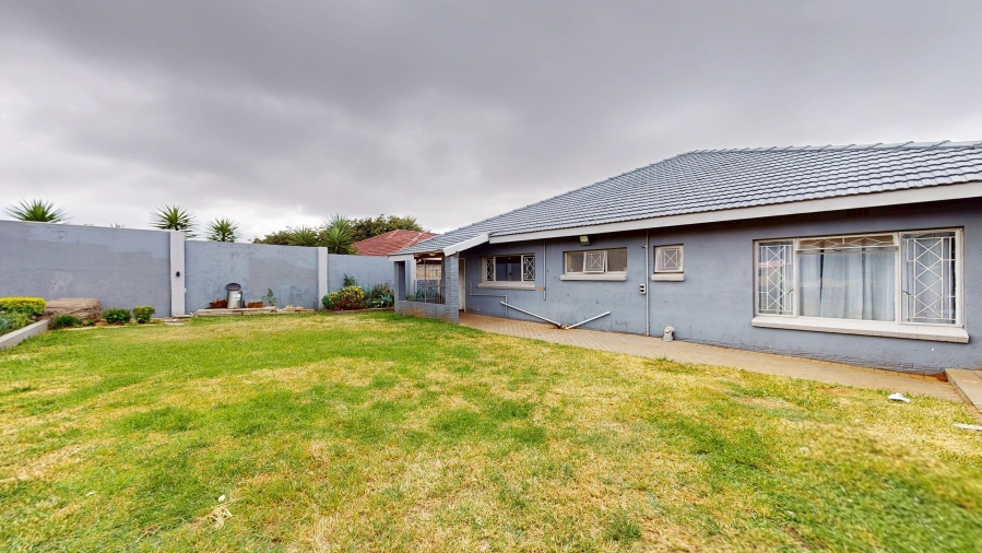 3 Bedroom Property for Sale in Dawnview Gauteng