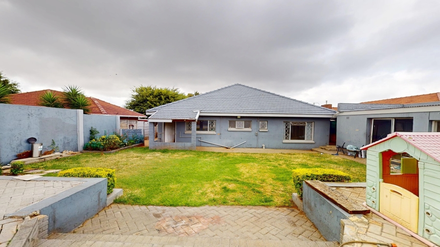 3 Bedroom Property for Sale in Dawnview Gauteng