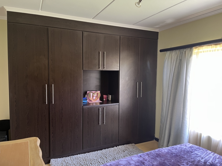 To Let 2 Bedroom Property for Rent in Douglasdale Gauteng