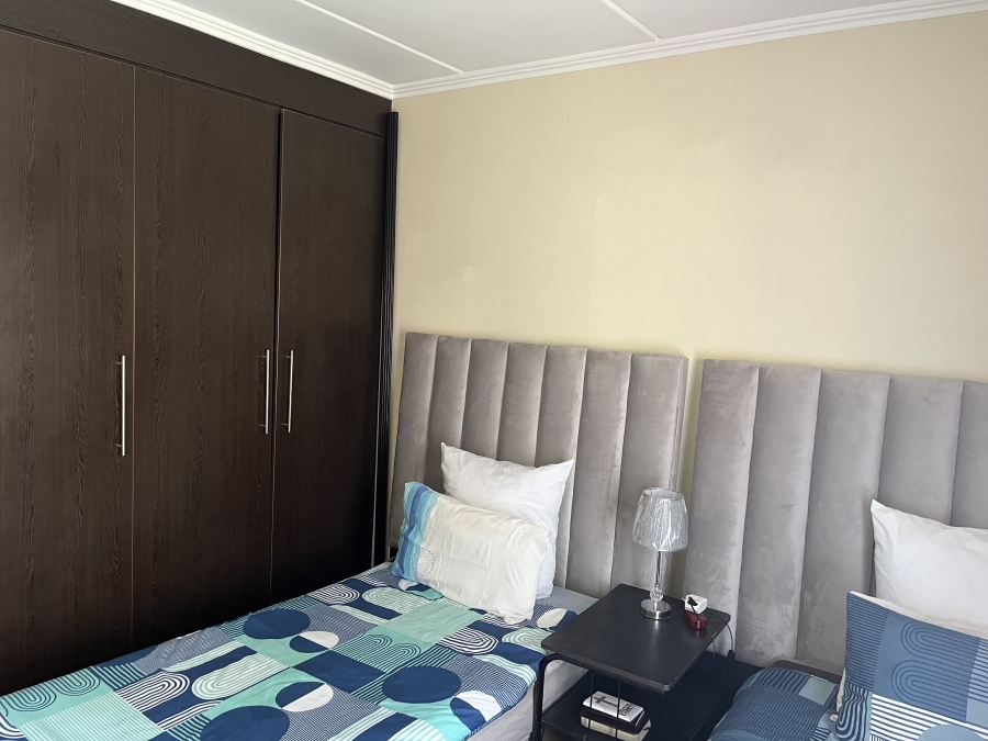 To Let 2 Bedroom Property for Rent in Douglasdale Gauteng
