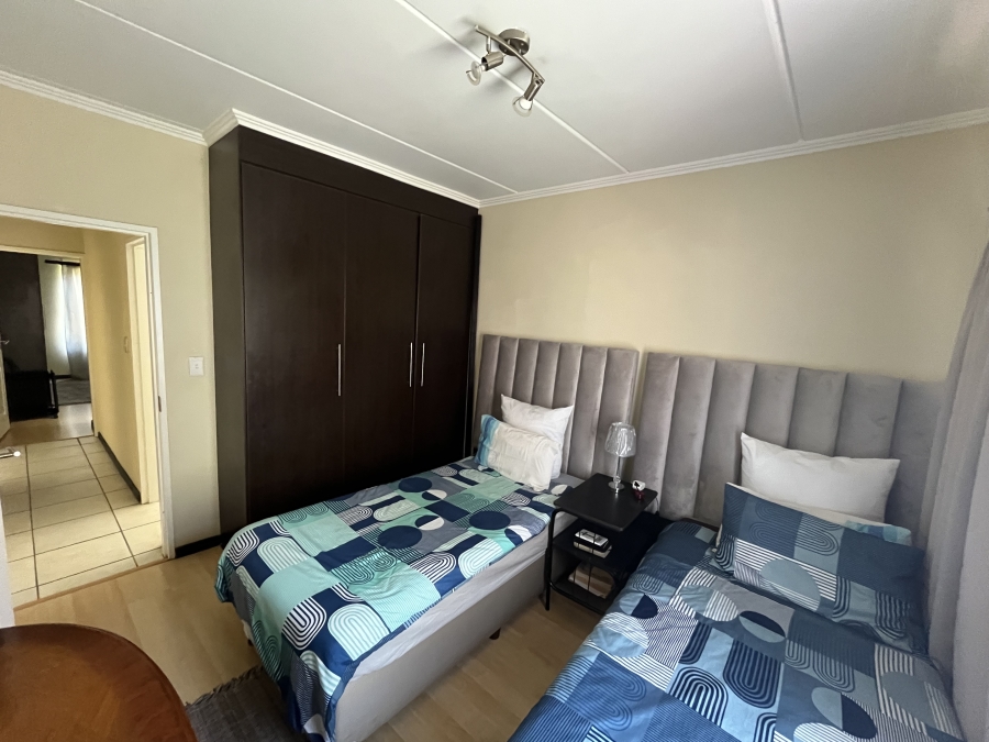 To Let 2 Bedroom Property for Rent in Douglasdale Gauteng