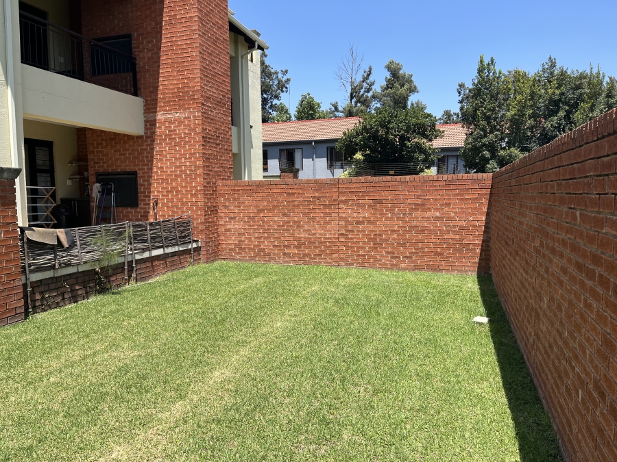 To Let 2 Bedroom Property for Rent in Douglasdale Gauteng