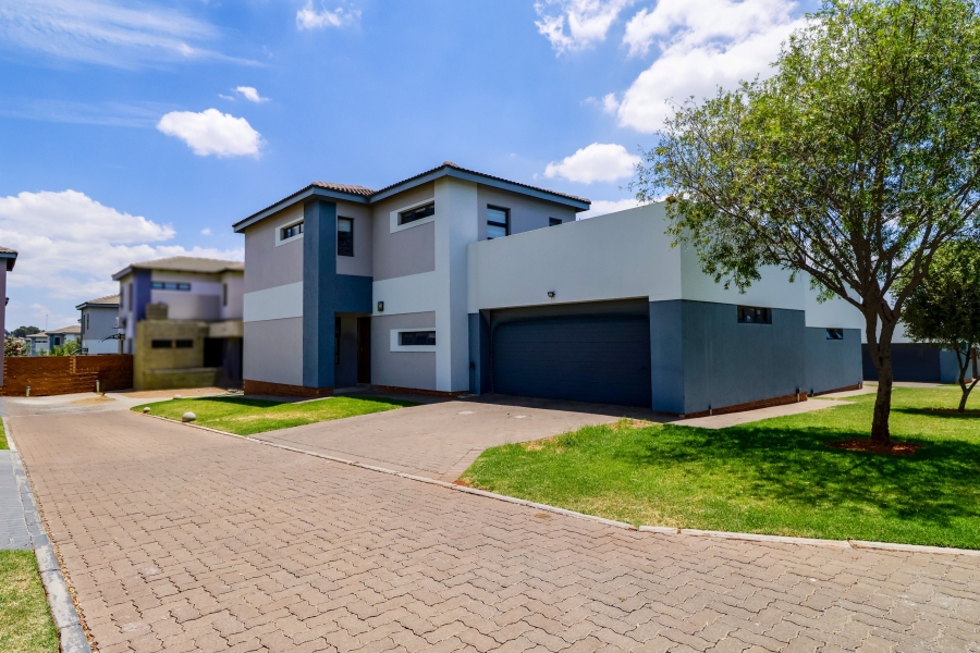 3 Bedroom Property for Sale in Thatchfield Estate Gauteng