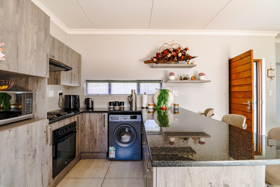 3 Bedroom Property for Sale in Thatchfield Estate Gauteng