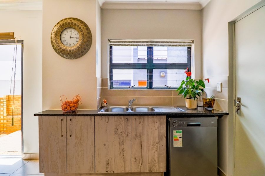 3 Bedroom Property for Sale in Thatchfield Estate Gauteng