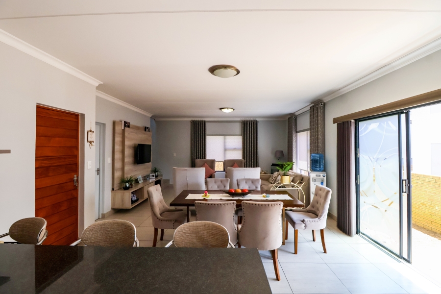 3 Bedroom Property for Sale in Thatchfield Estate Gauteng