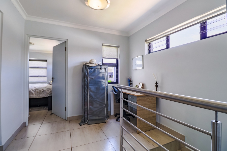 3 Bedroom Property for Sale in Thatchfield Estate Gauteng